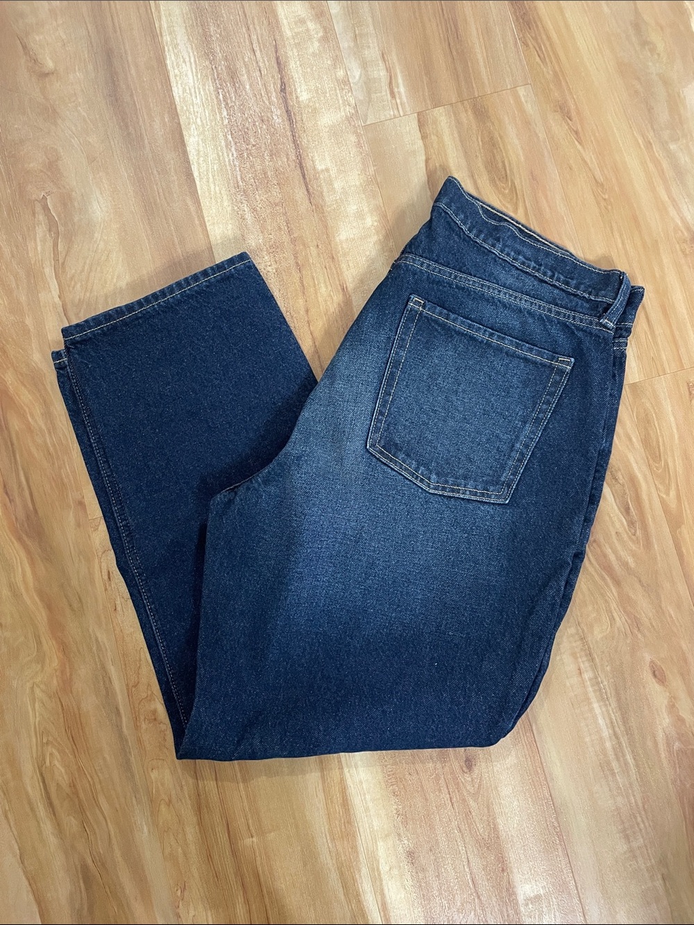 Old Navy Extra High-Rise Sky-Hi Straight Jeans (14)